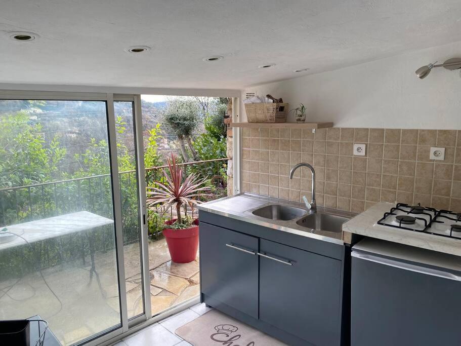 Charmante Maison Avec Piscine グルドン エクステリア 写真